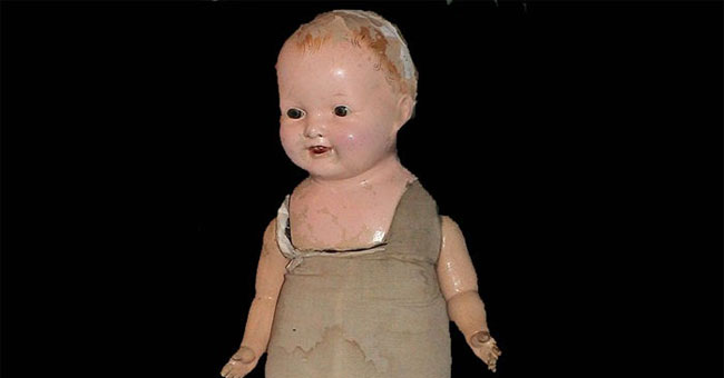 Những con búp bê bị ma ám nổi tiếng nhất mọi thời đại