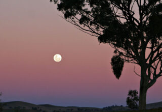 Khám phá các giai đoạn trong chu kỳ của Mặt Trăng