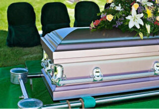 Nhiễm "hơi lạnh" đám ma sẽ dễ mang bệnh?