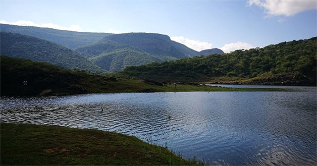 Bí ẩn về những truyền thuyết xung quanh hồ Fundudzi của Nam Phi!