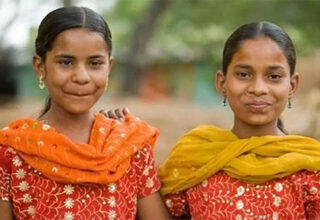 Ngôi làng bí ẩn nhất Ấn Độ mà giới khoa học "bó tay": Mỗi nhà có ít nhất một cặp sinh đôi!