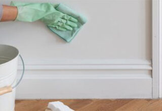 Cách làm sạch tường trắng