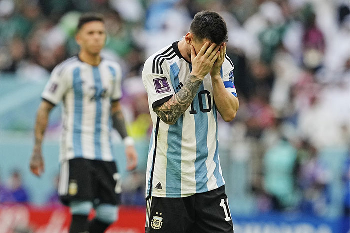 Đội tuyển Argentina thua trước Saudi Arabia ở vòng bảng