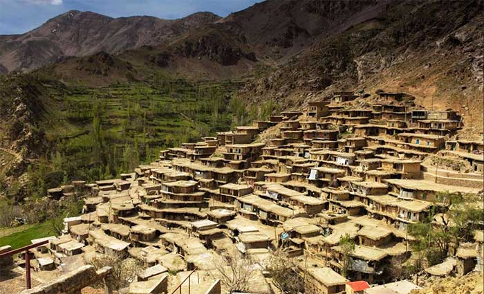 Masouleh được du khách đặc biệt ưa thích bởi nó tọa lạc giữa một vùng thiên nhiên hùng vĩ