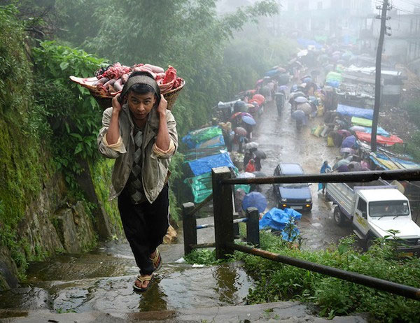Cuộc sống kỳ lạ tại nơi “ẩm ướt nhất thế giới”