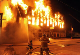 Kỹ năng tránh ngộ độc khí trong đám cháy