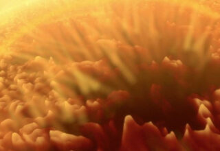 Bên trong Mặt trời có những gì khi loài người hạ cánh thành công trên ngôi sao này?