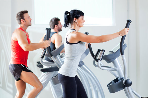 Mồ hôi cung cấp nước cho da giúp cải thiện độ đàn hồi.